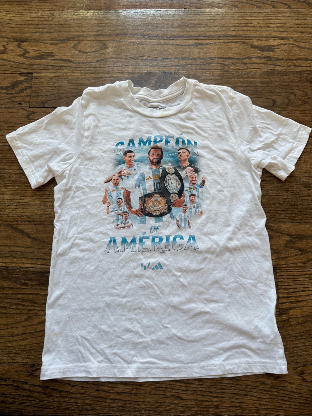 Adidas Lionel Messi Campeón de América Graphic T-Shirt Youth Medium (10/12)